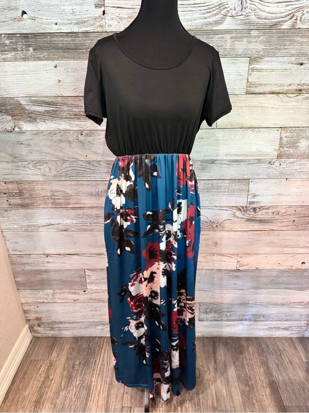 NWOT Black & Teal Floral Maxi Dress - Versatile Women’s Dress